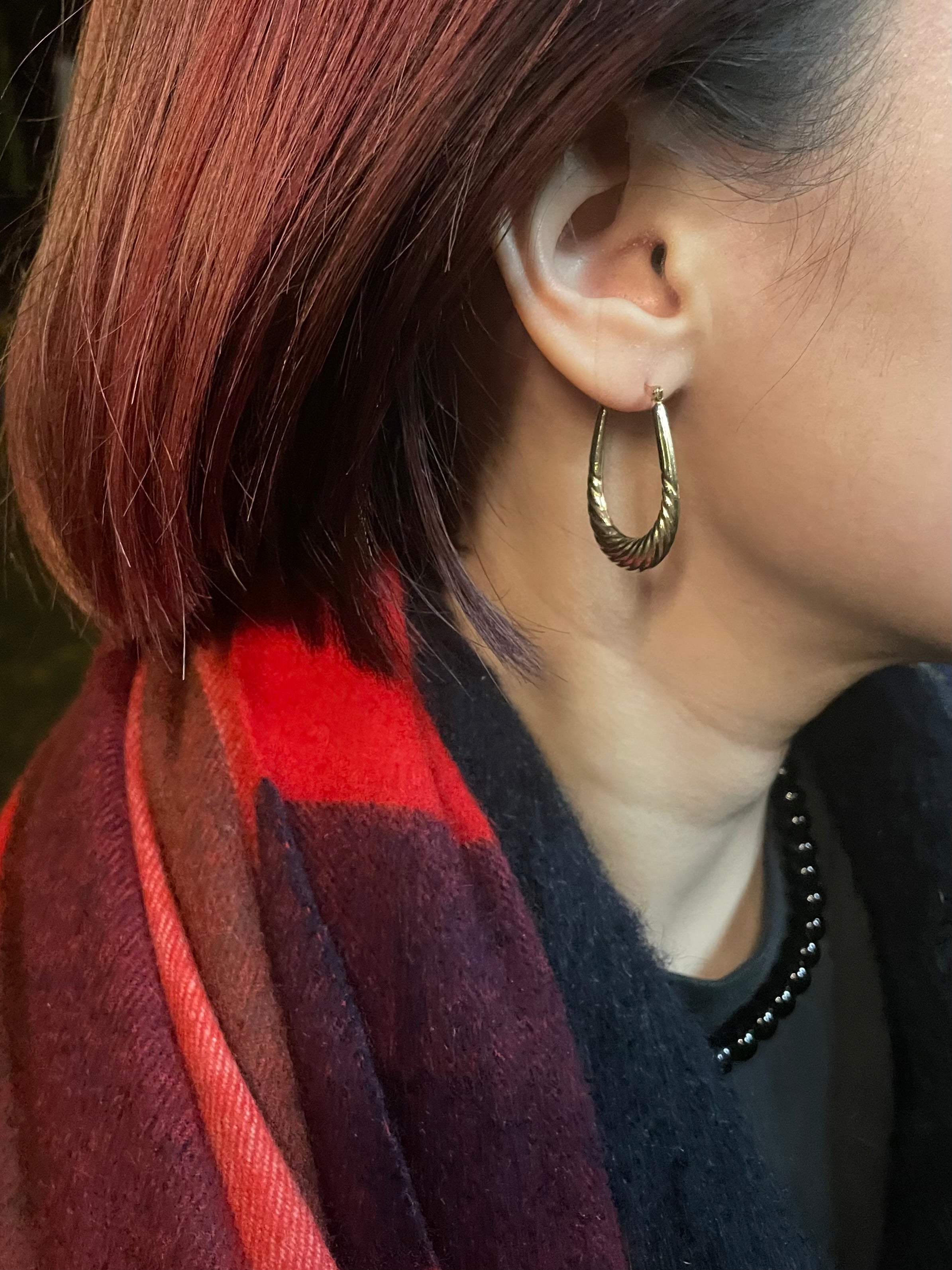 Vintage 9ct gold Twisted Teardrop Hoop Earrings